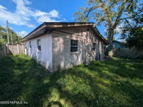 2418 Vernon Street, Jacksonville FL - photo 18 of 25