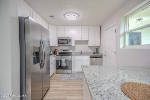 5280 Redrac Street, Jacksonville FL - photo 15 of 38