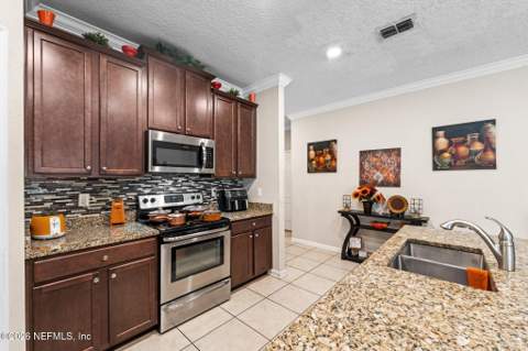 16198 Blossom Lake Drive, Jacksonville FL - photo 6 of 14