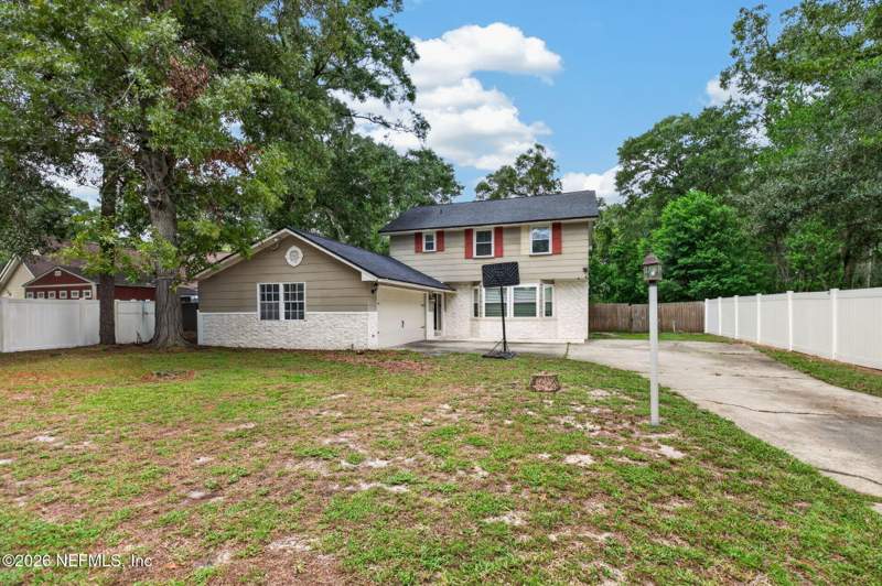 3 bedroom Single Family Residence at 8409 Alderman Road, Alderman Park, Jacksonville — photo 2