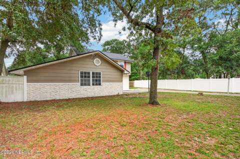 8409 Alderman Road, Jacksonville FL - photo 7 of 40