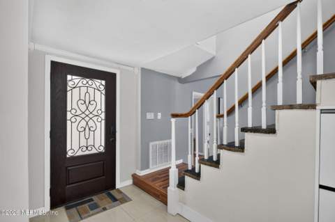 8409 Alderman Road, Jacksonville FL - photo 10 of 40