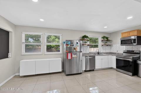 8409 Alderman Road, Jacksonville FL - photo 20 of 40
