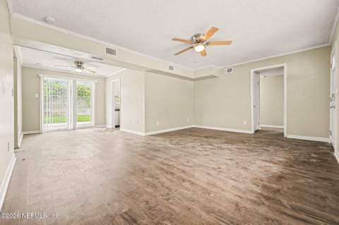 8061 Delaroche Drive, Jacksonville FL - photo 6 of 27