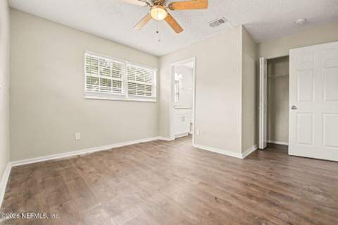 8061 Delaroche Drive, Jacksonville FL - photo 11 of 27