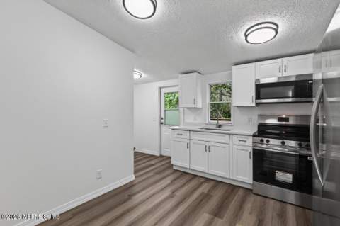 601 Hoover Road, Hollister FL - photo 16 of 73