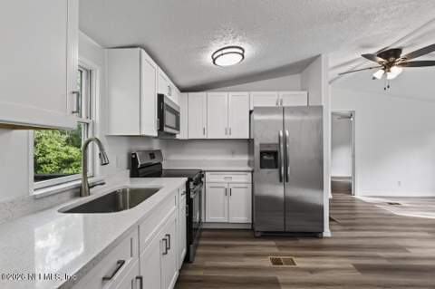 601 Hoover Road, Hollister FL - photo 18 of 73