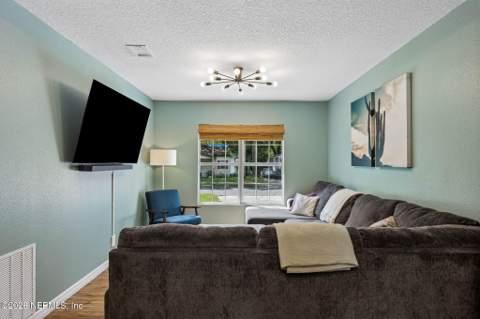 3237 Ernest Street, Jacksonville FL - photo 13 of 44