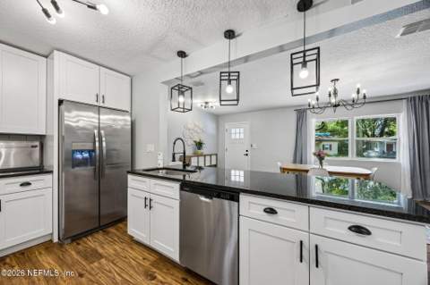 3237 Ernest Street, Jacksonville FL - photo 9 of 44