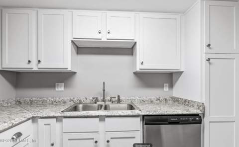4330 Plaza Gate Lane #102, Jacksonville FL - photo 16 of 31
