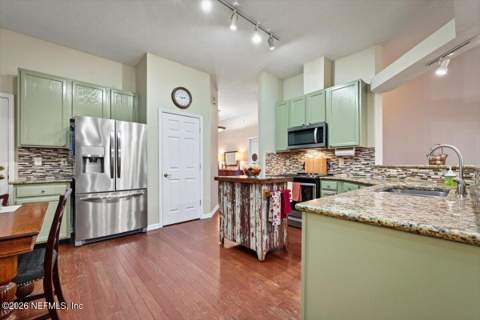 4664 Trevor Creek Drive, Jacksonville FL - photo 12 of 46