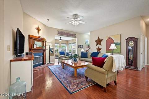 4664 Trevor Creek Drive, Jacksonville FL - photo 15 of 46