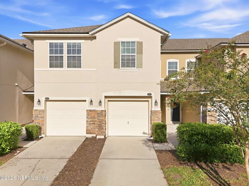 2 bedroom Townhouse at 14915 Bartram Village Lane, Villages Of Bartram Springs, Jacksonville — photo 2