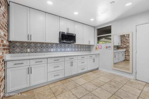 4703 Queen Lane, Jacksonville FL - photo 14 of 46