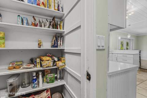 4703 Queen Lane, Jacksonville FL - photo 13 of 46