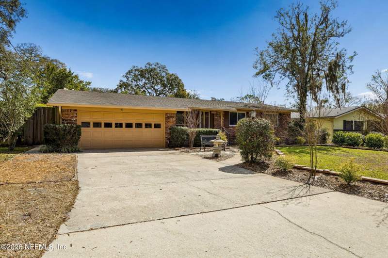 4 bedroom Single Family Residence at 1727 Whitman Street, Hyde Grove Acres, Jacksonville — photo 2