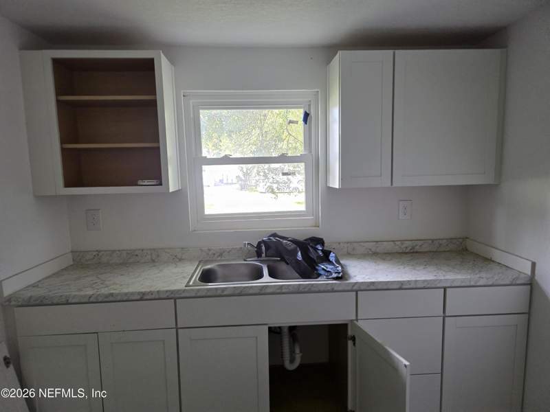 4 bedroom Single Family Residence at 1949 W 6th Street, College Park, Jacksonville — photo 3