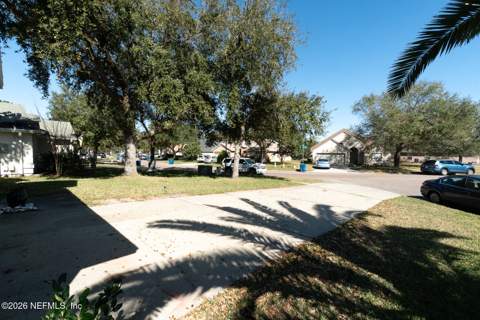 212 Brookchase Lane, Jacksonville FL - photo 16 of 36