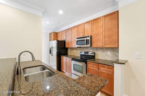 9823 Tapestry Park Circle #204, Jacksonville FL - photo 21 of 46
