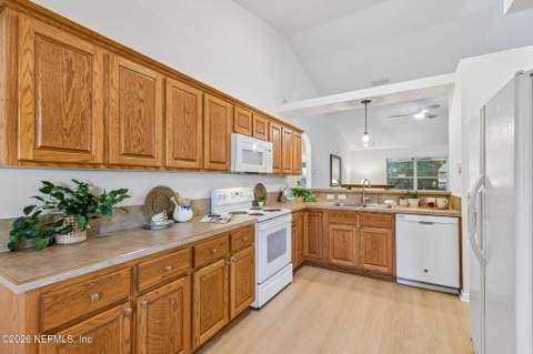 2880 Majestic Oaks Lane, Green Cove Springs FL - photo 24 of 64