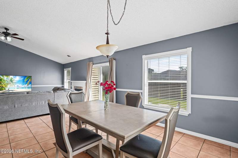 3 bedroom Single Family Residence at 8459 Country Bend Circle, Chimney Lakes, Jacksonville — photo 5