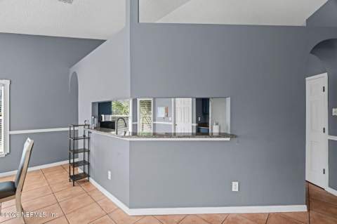 8459 Country Bend Circle, Jacksonville FL - photo 15 of 51
