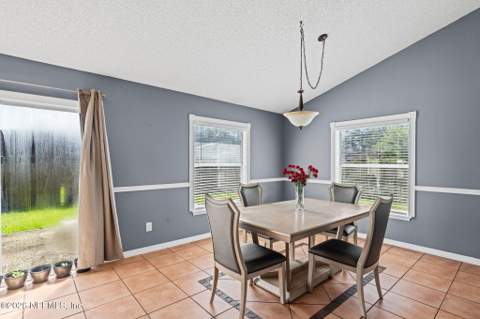 8459 Country Bend Circle, Jacksonville FL - photo 17 of 51