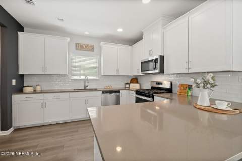 542 Silver Landing Drive, St. Augustine FL - photo 10 of 95