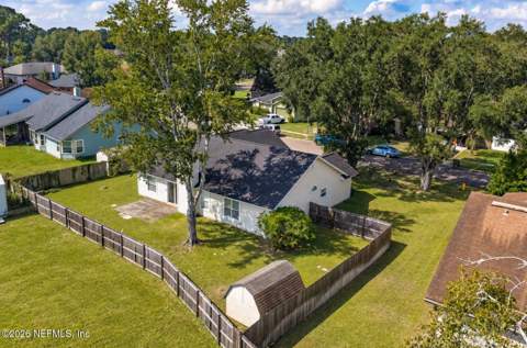 8459 Country Bend Circle, Jacksonville FL - photo 6 of 51