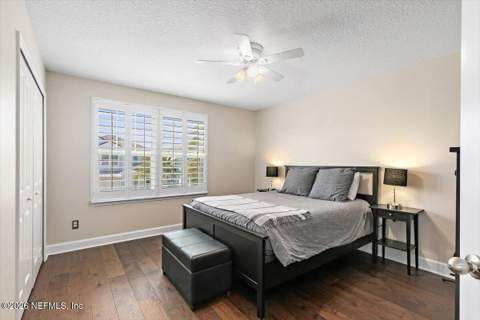 4045 Seaside Drive, Jacksonville Beach FL - photo 21 of 28