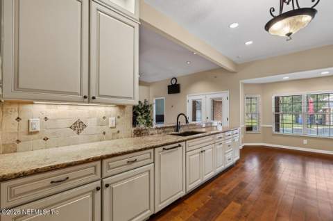 10087 Pebble Ridge Drive, Jacksonville FL - photo 23 of 121