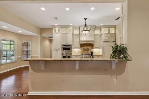 10087 Pebble Ridge Drive, Jacksonville FL - photo 19 of 121