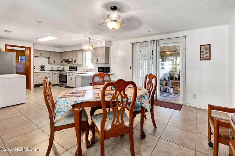 3 bedroom Single Family Residence at 549 Clermont Avenue, Bellair, Orange Park — photo 4