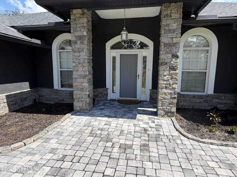 3 bedroom Single Family Residence at 241 SE 5th Avenue, Seminole Ridge 2, Melrose — photo 2