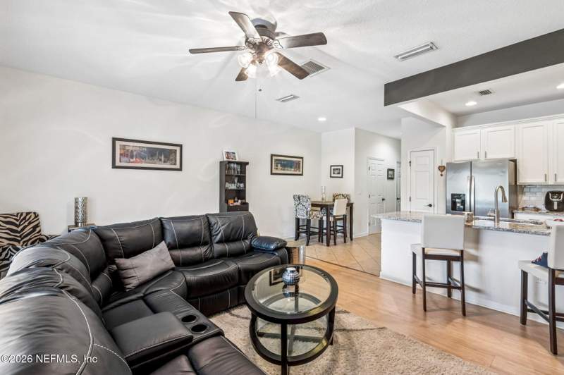 3 bedroom Townhouse at 5938 Pavilion Drive, Emerald Preserve, Jacksonville — photo 4