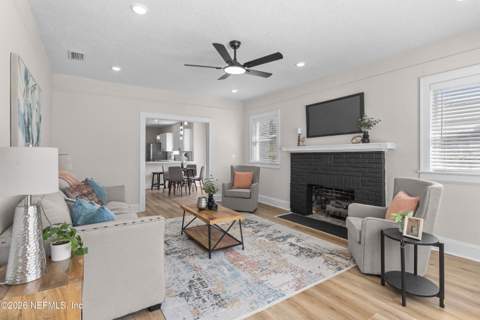 4647 Polaris Street, Jacksonville FL - photo 7 of 72