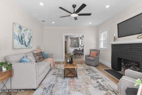 4647 Polaris Street, Jacksonville FL - photo 10 of 72