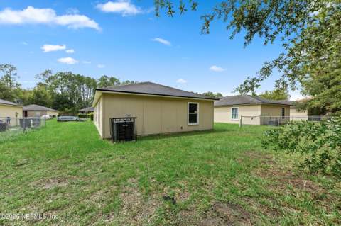 4373 Melissa Court, Jacksonville FL - photo 7 of 31