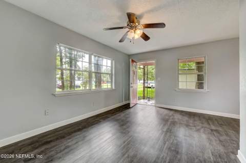 979 Mikael Avenue, Jacksonville FL - photo 8 of 20