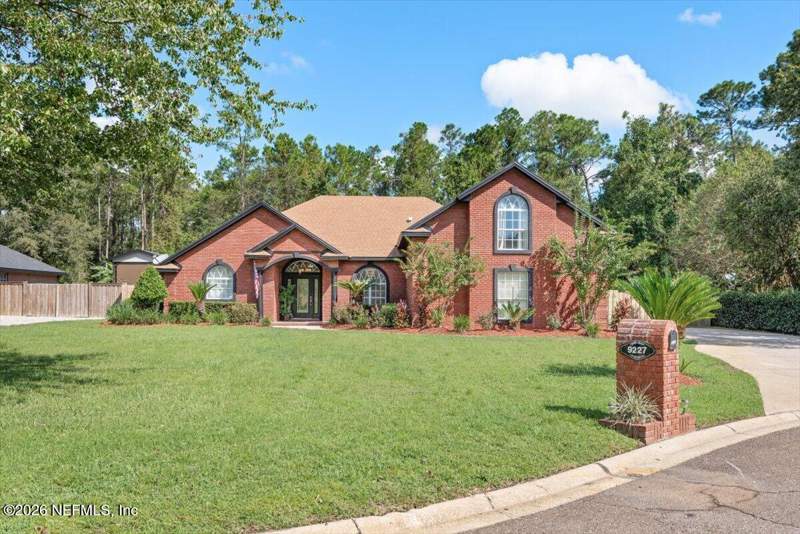 5 bedroom Single Family Residence at 9227 Chandler Oaks Court, Chandler Oaks, Jacksonville — photo 3
