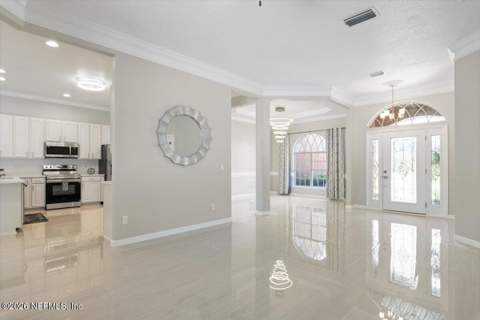9227 Chandler Oaks Court, Jacksonville FL - photo 12 of 63