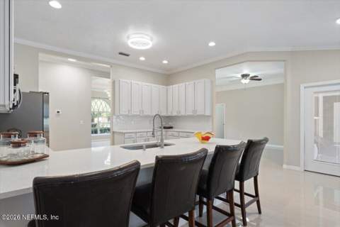 9227 Chandler Oaks Court, Jacksonville FL - photo 14 of 63
