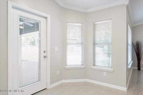 9227 Chandler Oaks Court, Jacksonville FL - photo 17 of 63