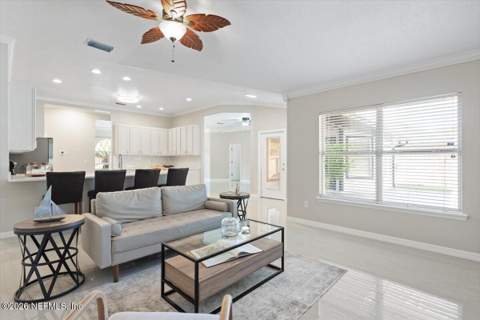 9227 Chandler Oaks Court, Jacksonville FL - photo 19 of 63