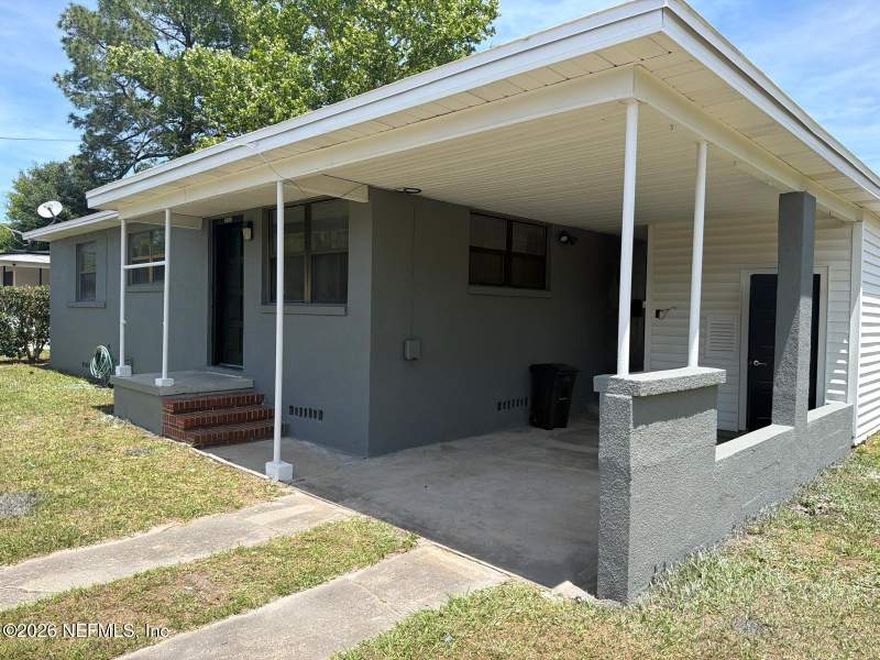 3 bedroom Single Family Residence at 3761 Jammes Road, **verifying Subd**, Jacksonville — photo 2
