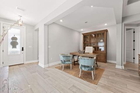 11295 Celsius Court, Jacksonville FL - photo 8 of 42