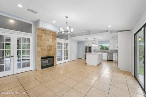 12228 Smoke Ridge Circle, Jacksonville FL - photo 6 of 39