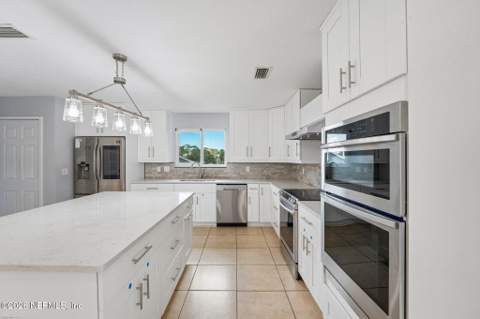 12228 Smoke Ridge Circle, Jacksonville FL - photo 12 of 39