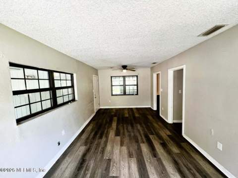 4650 Irvington Avenue, Jacksonville FL - photo 10 of 10