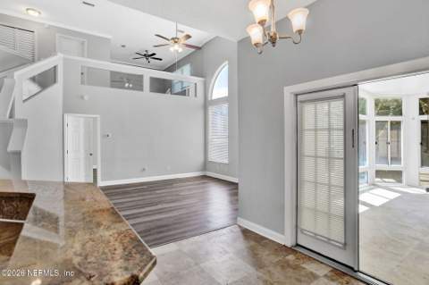 4394 Hanover Park Drive, Jacksonville FL - photo 18 of 50